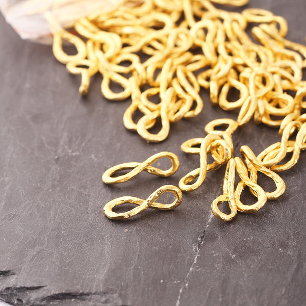 8 Shaped Gold Connectors, Infinity Symbol Links, Figure 8 Links, 3 pieces // GC-619